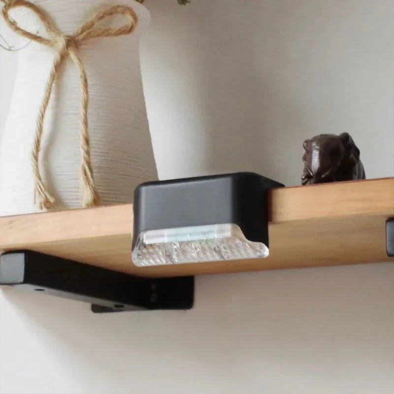 מנורת LED סולארית עוצמתית במיוחד עבור חוץ