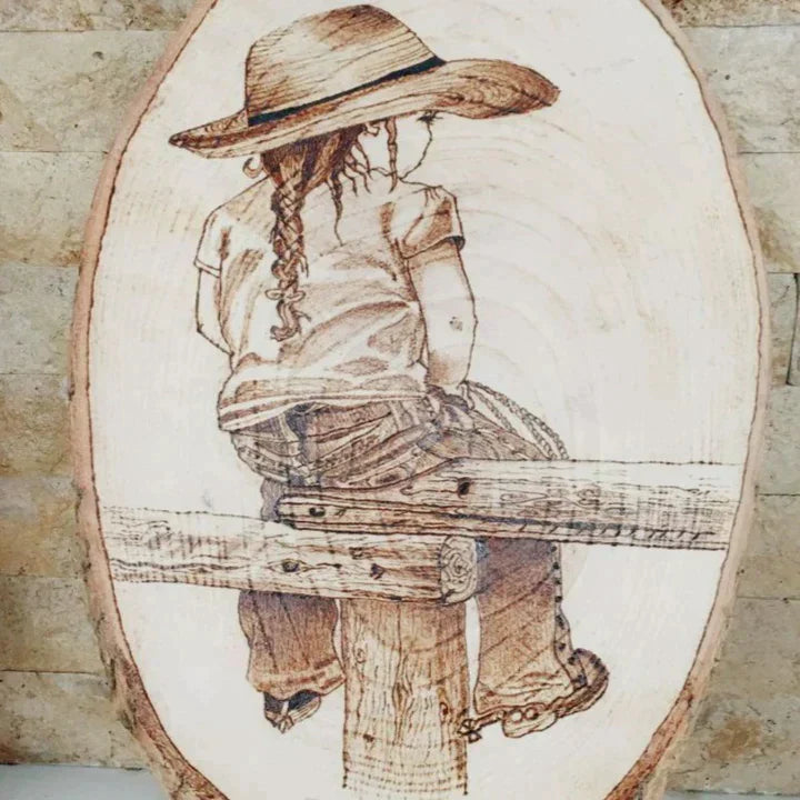 木材、ガラス、または金属に精密に刻印します 