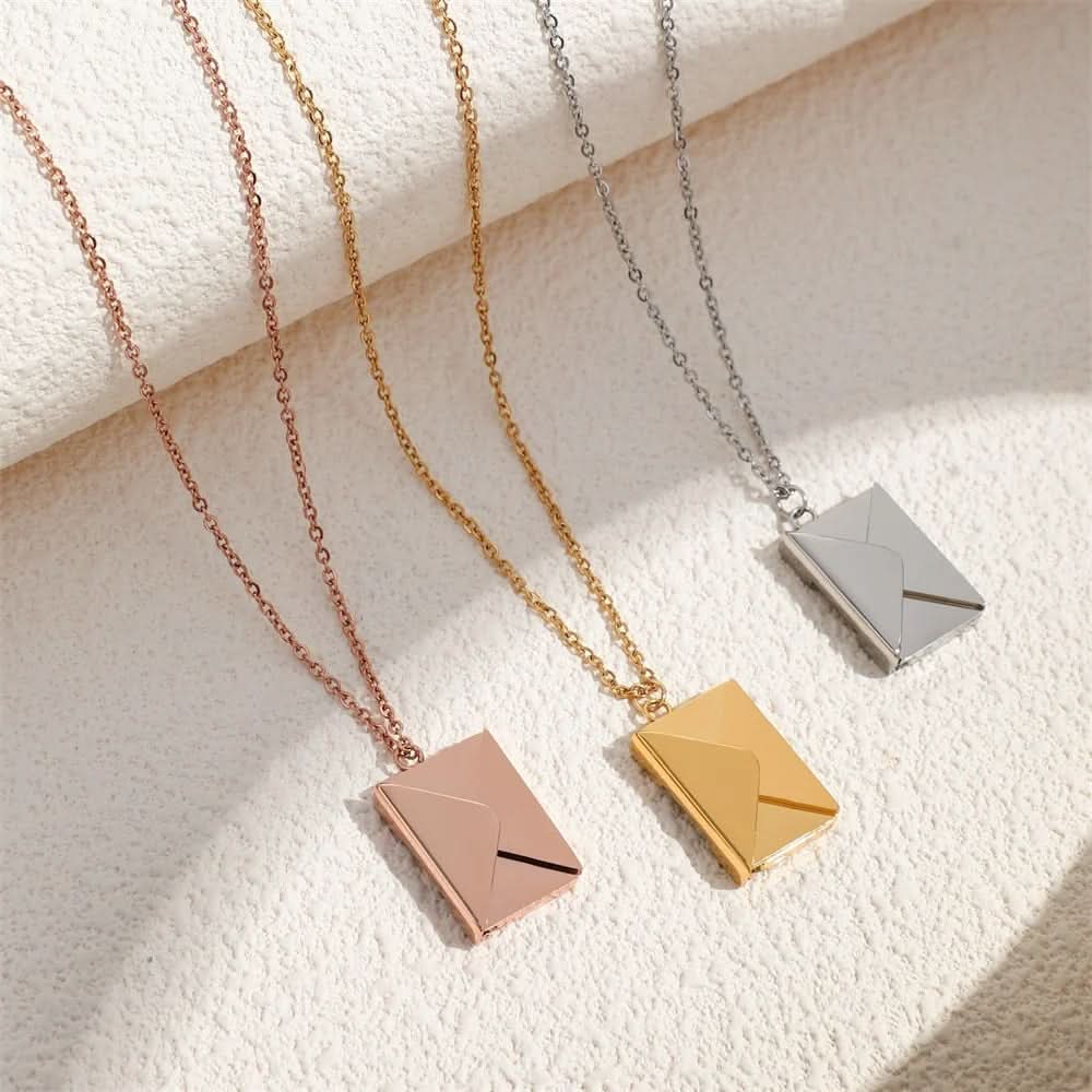 Collier enveloppe secret avec un message d’amour caché