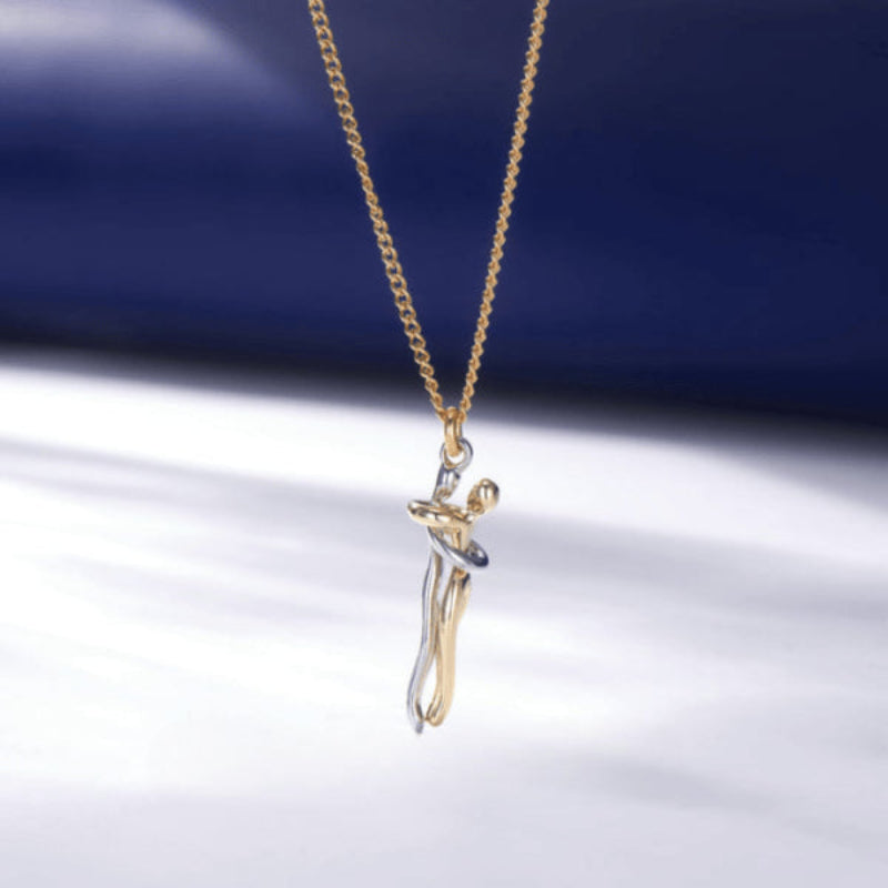 Refined necklace that expresses love and elegance 