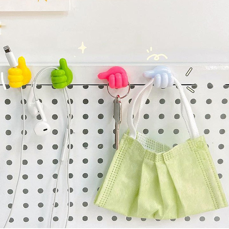 קולבים חכמים לכבלים, מברשות, אוזניות ועוד (x10) 